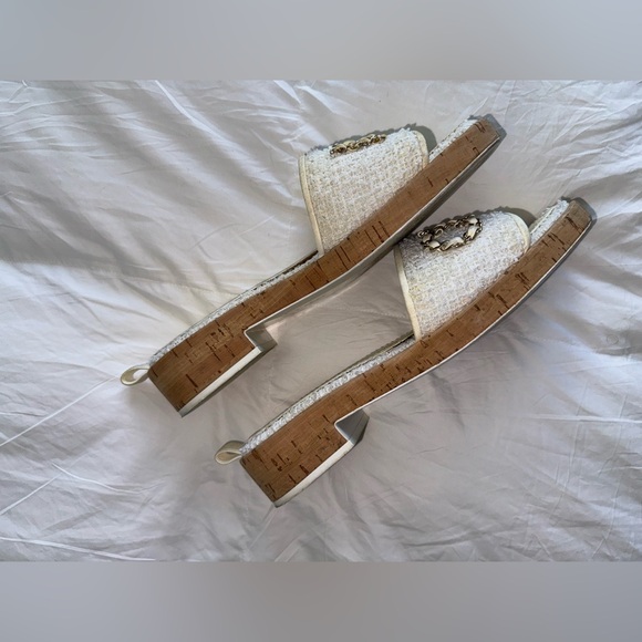 Chanel slides - Picture 6 of 7